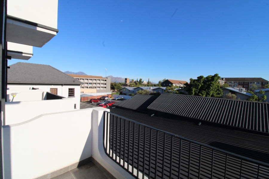 To Let 1 Bedroom Property for Rent in Somerset West Western Cape